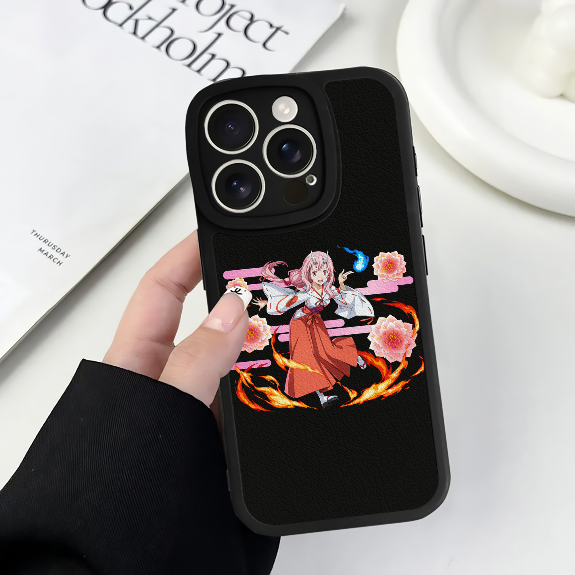 （画像用） 転スラ Regarding Reincarnated to Slime 【iPhone 16シリーズ対応】シリコンスマホケース（レザー調） 材質：シリコン